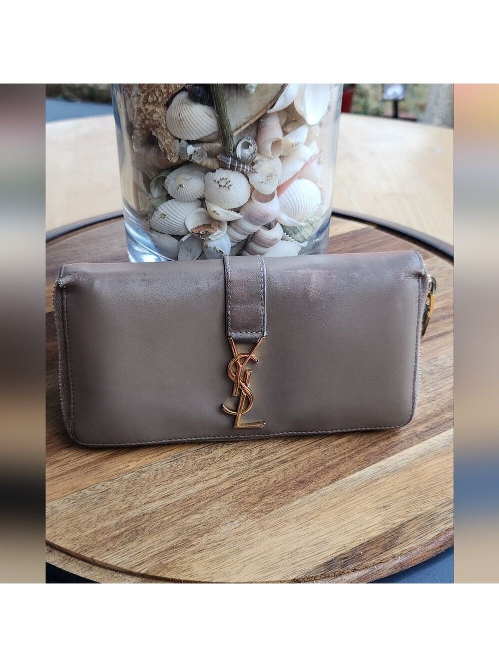 Yves Saint Laurent Tan Wallet Gold Hardware. - Picture 11 of 15